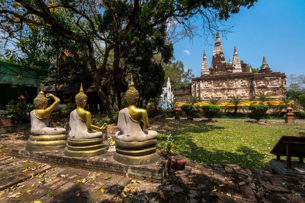 B2 Black Business And Budget Hotel Chiang Mai Exterior photo