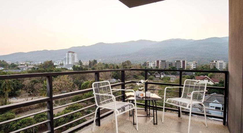 B2 Black Business And Budget Hotel Chiang Mai Exterior photo