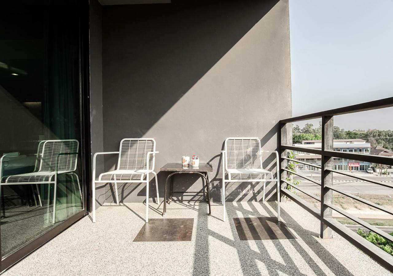 B2 Black Business And Budget Hotel Chiang Mai Exterior photo